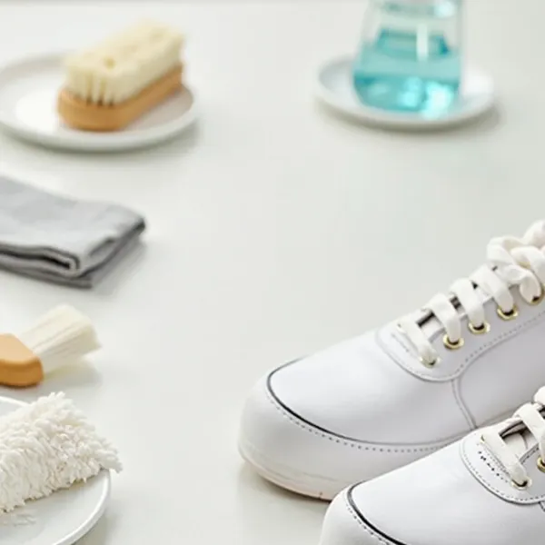 Schritt-für-Schritt-Anleitung zur Reinigung Ihrer weißen Schuhe